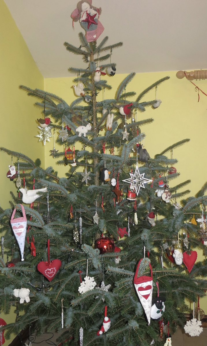 DeriLlwyn's tweet photo. @KirstieMAllsopp https://t.co/NToyof1WcE