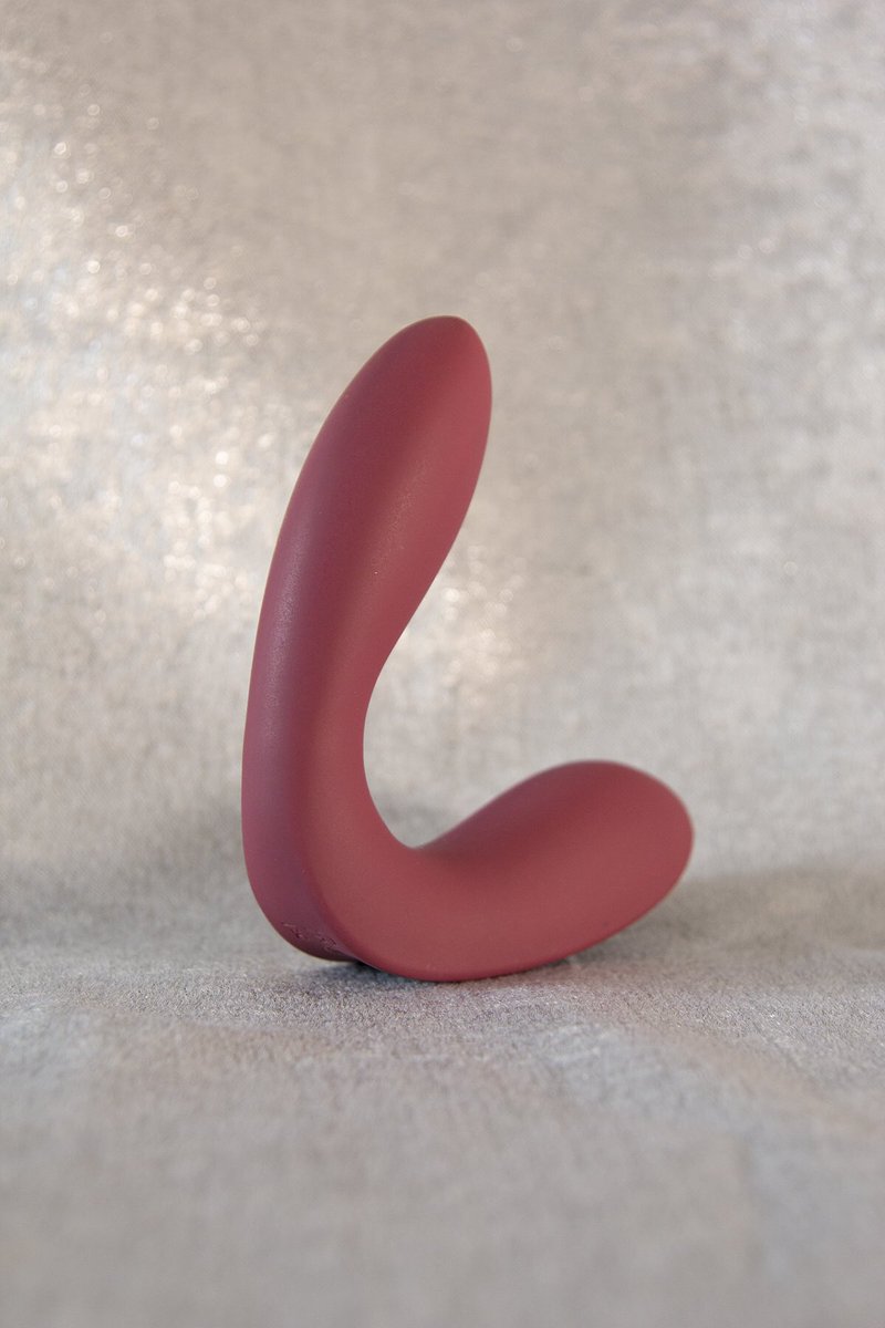 viotec_usa's tweet photo. Introducing our newest toy, Hercules! Hercules is a multi-stimulating C-shaped massager built for anal or vaginal use. Three powerful motors rumble in the plug, base, and neck for simultaneous anal and perineum, vaginal and clitoral, or even anal and clitoral stimulation! https://t.co/1ONou0xgxP