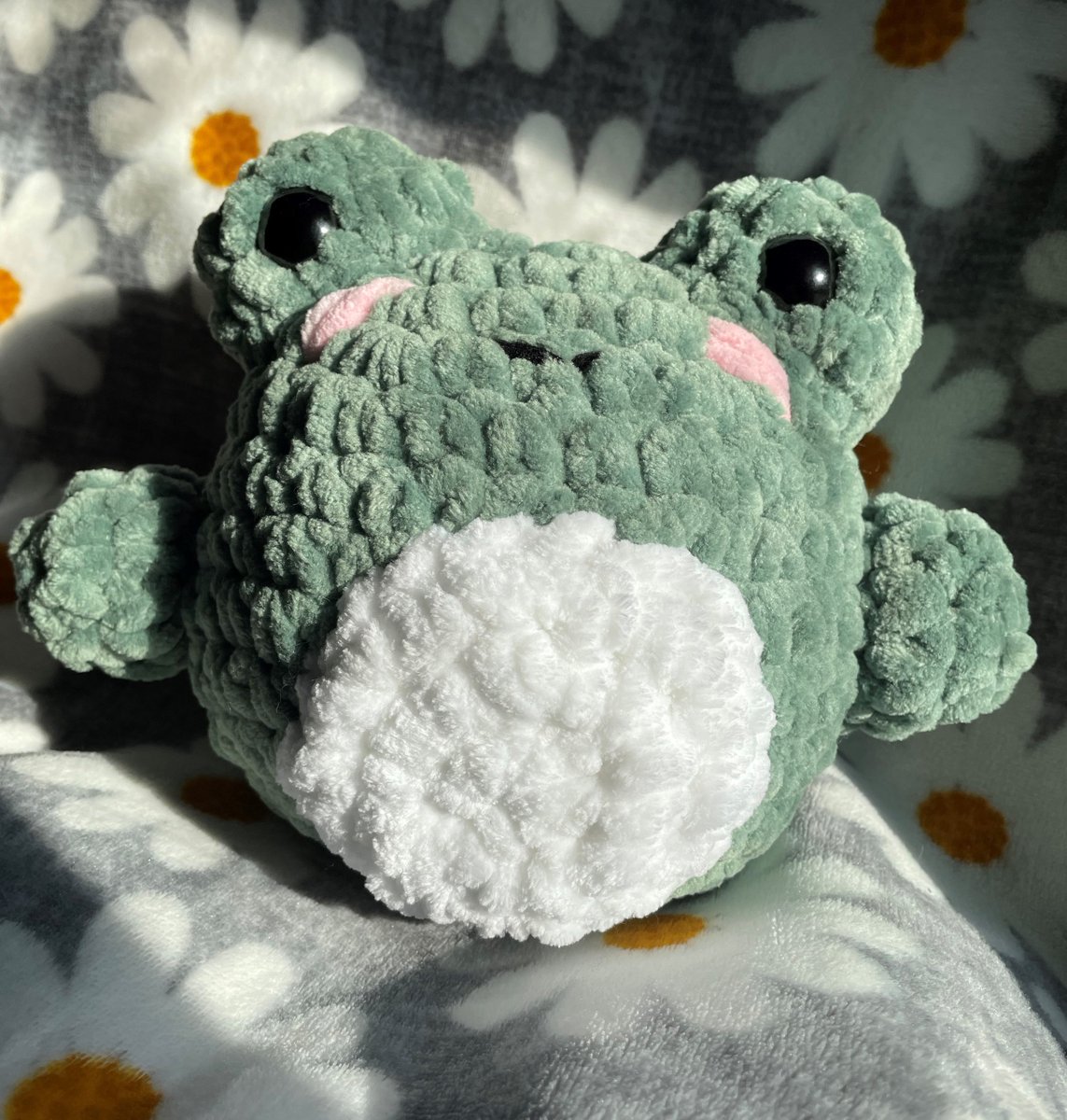 MuchPlush's tweet image. Looking for a thoughtful gift idea? Check out my plushies! They are all handmade and made to order, and filled with love! They are super cute and would make a great gift! Grab yours on my Etsy! ❤️🥰

✨Etsy.com/shop/MuchPlush✨