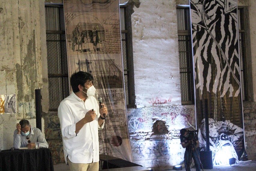 trienalsur's tweet photo. 📌 Conferencia: “Integración social y regeneración urbana”. En esta actividad expuso Nicolás Ormeño, jefe del Departamento de Gestión Urbana del Minvu y Sebastian Abudoj, Seremi del MINVU. Junto a Lucia Sampedro de Urbanismo Social y Claudio Arce, pdte. de la Trienal Sur 2021. https://t.co/AVggOAGdIJ