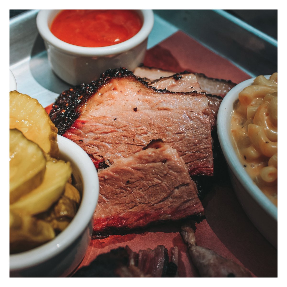 OAKDBBQ's tweet photo. Brisket accompanied by its three best friends  - BBQ sauce, pickles and mac &amp; cheese.⁣
⁣
#brisket #bbq #bestfooddallas #dfweats #dallaseats #dallasfoodie #dallasfoodnerd #tasteofdallas #dallasfood #eaterdallas #eatingthebigd #TXfoodies #bbqbasecamp https://t.co/EKOabDVb7x