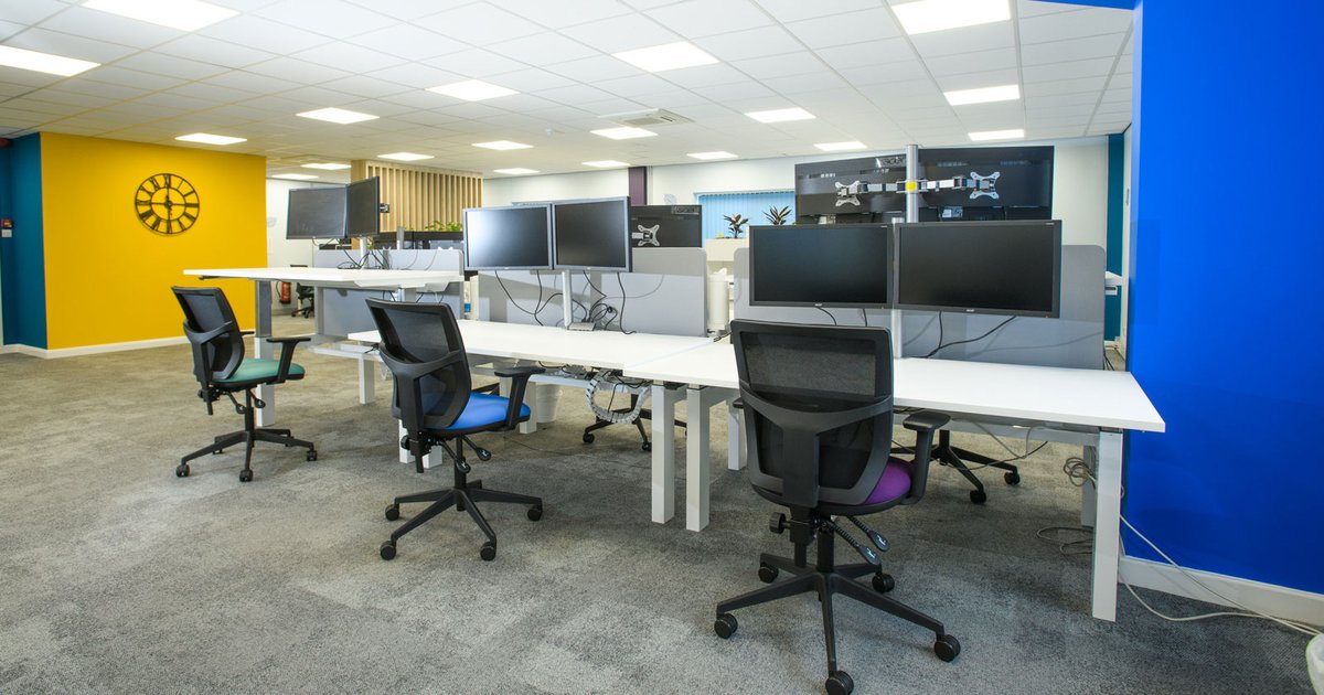 apssGroup's tweet photo. APSS design team worked closely with Charnwood Accountants to create an office style that's on-brand, fresh and modern. Take a look at the finished product: https://t.co/GqVw00Nmno
#APSSShowcase #LincsConnect #BringNatureIn #onbrand #featurewalls https://t.co/xcOZA4fuwH
