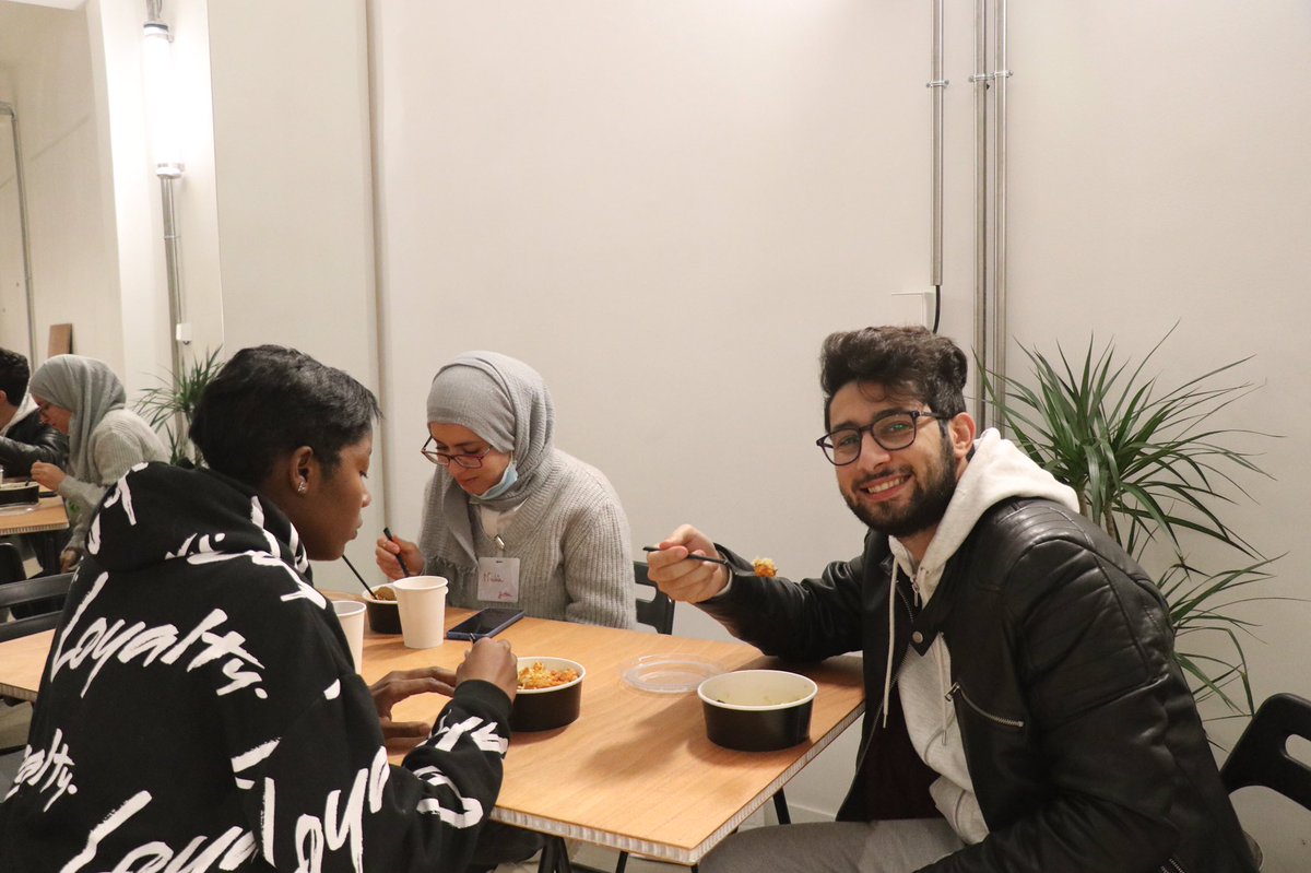 Vendredi dernier, nous avons participé au Festival de la Solidarité (Festisol) 2021 en partenariat avec <a href="/MADERA_Asso/">MADERA Association</a>, Batik International et <a href="/yesakademia/">YesAkademia</a> ! Nous avons animé des ateliers sur le thème “Le monde bouge, et nous ?” #Festisol2021