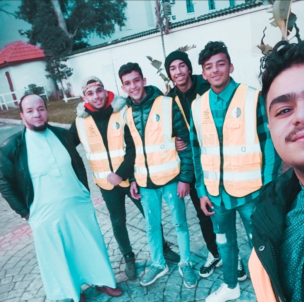 مع شباب ثانوية توفيق بوعتورة بالأبيار الجزائر المحروسة