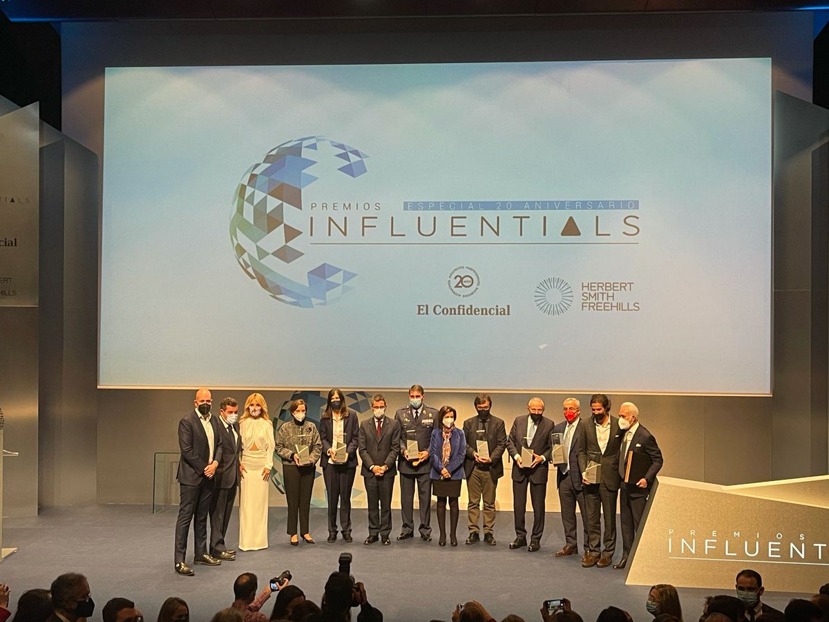 proacomunica's tweet photo. Ayer pudimos asistir a los #PremiosInfluentials donde compartimos velada con personas que comparten la dedicación, el esfuerzo y el compromiso por su trabajo.
¡Enhorabuena a los premiados y al diario por su 20 aniversario! 👏 https://t.co/Bo652Efezz