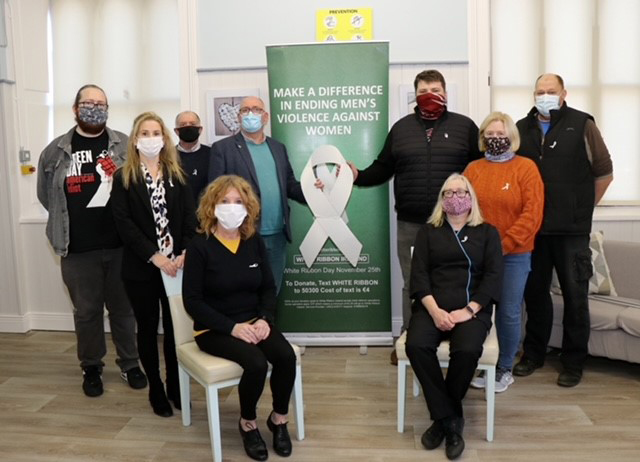 WhiteRibbonIRL's tweet photo. Our gratitude to South West Wexford Family Resource Centre, local group Blokes With Cameras, and Ramsgrange Men's Shed for today's welcome 'Model County' show of solidarity with @MensNetworkIE (represented by Seán Cooke, CEO) and its White Ribbon Ireland Campaign. #16Days https://t.co/bCl43yUdYq