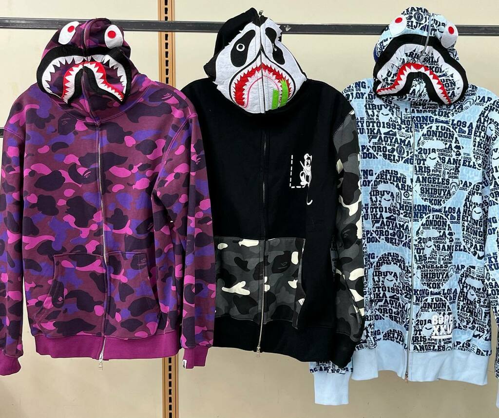 MyUniqueThrift's tweet photo. Amazing hoodies π #funfashion #thriftedfashion #thriftstyle #myuniquefinds https://t.co/U0t9rQqaFN https://t.co/GXo1qLNh4i