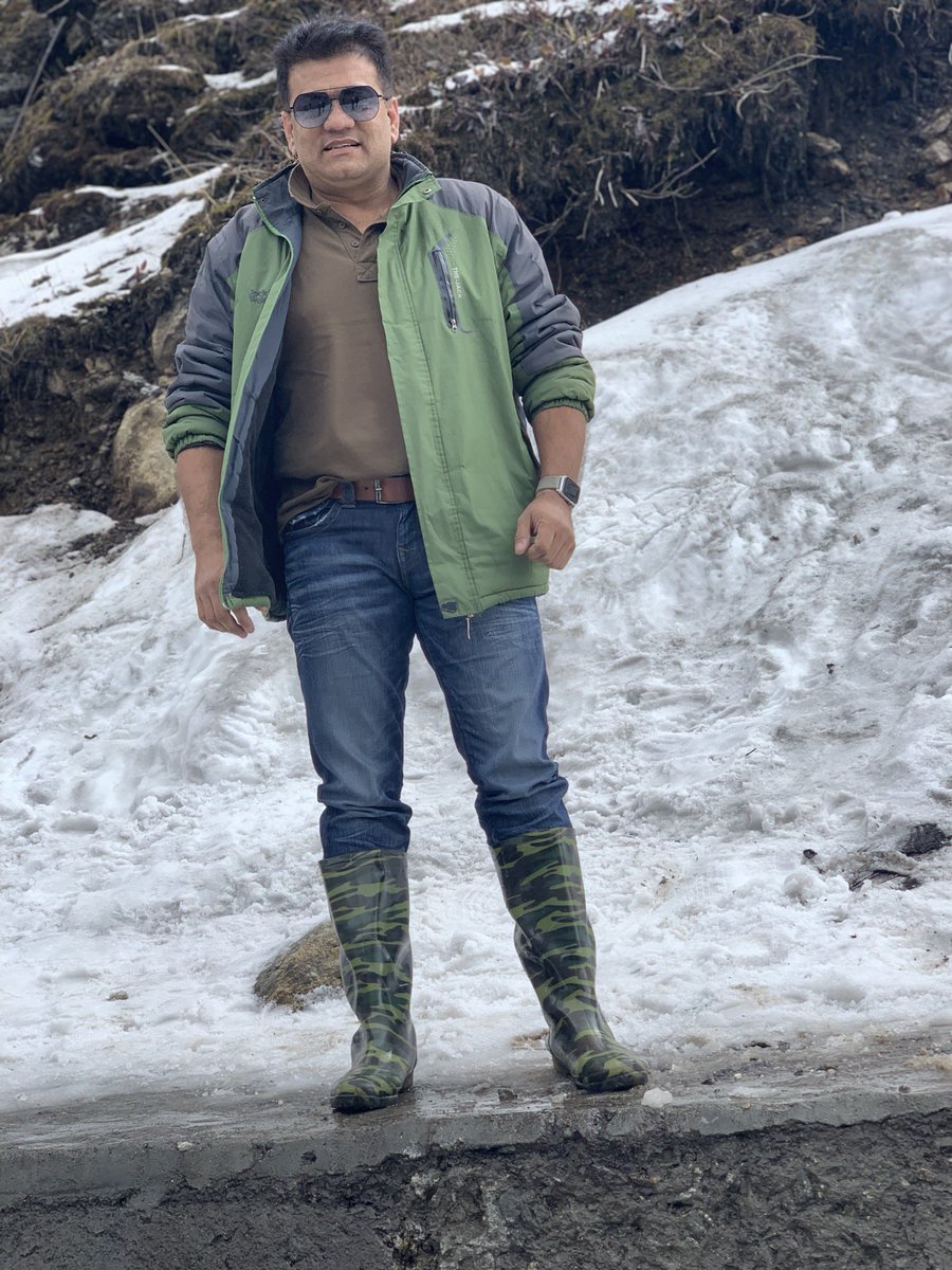 FltLtAnoopVerma's tweet photo. Post your one of the Favourite Pic of Winters
This is from Chilling Wind of North East, India
#WinterTwitter https://t.co/l9nP7JRKnA