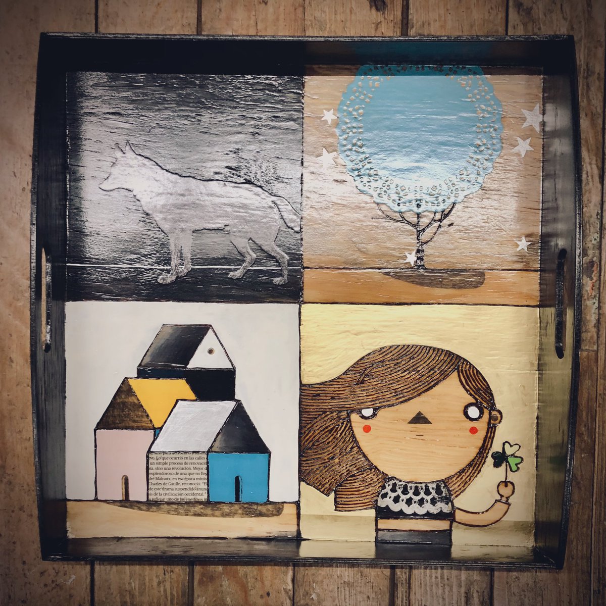 artista_local's tweet photo. El otro día hice una charola con Pedro y un lobo, en honor a Serguéi.
.
#Ilustración #Illustration #ArtesaniaLocal #ArtsAndCrafts #Pirograbado #CMTObjetería #LaVidaIlustrada #ObjetosIlustrados #DibujandoEnTodosLados #DrawingEverywhere
#PedroYElLobo #Петяиволк #SerguéiProkófiev https://t.co/3Wj3F8M6jw