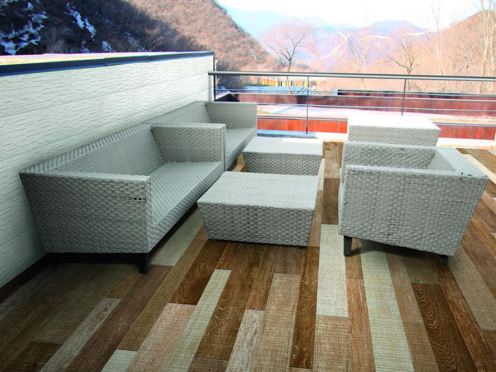 Csinghass's tweet photo. From carpet to cork, here are #flooring types that are Eco-friendly. #hometips  https://t.co/kmEZAgUDxn https://t.co/OJgQKkXI4F