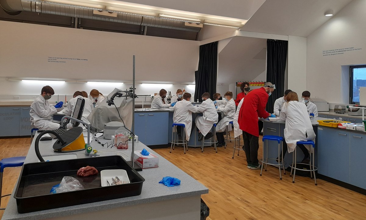 HuntingtonYork's tweet photo. Y9 visited the @scienceatlife in Newcastle-upon-Tyne where they took part in workshops that have been designed to reflect current and relevant STEM themes and topics.  The students took part in heart, lung, and blood dissection.
#York #science #Huntington #year9 #schooltrip https://t.co/hKTvgvZFzd