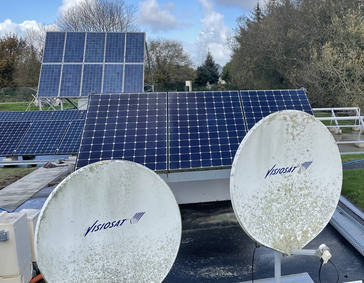 Lannion, terre d’innovation 🚀

 Journée passionnante avec les équipes <a href="/Orange/">Orange</a> Innovation 🙏

Visite prometteuse du #PadusLab, notre laboratoire de co-innovation pour révolutionner l’efficacité énergétique des réseaux du futur ♻️

Et bien plus ! 👍

 hellofuture.orange.com/fr/padus-lab-v…