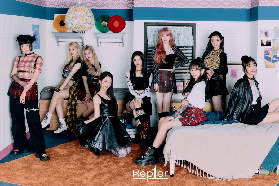 soompi's tweet photo. "#GirlsPlanet999" Group #Kep1er Drops New Teaser For Highly-Anticipated Debut
https://t.co/z6zlwvzeG7 https://t.co/7Ky9LxTqAM