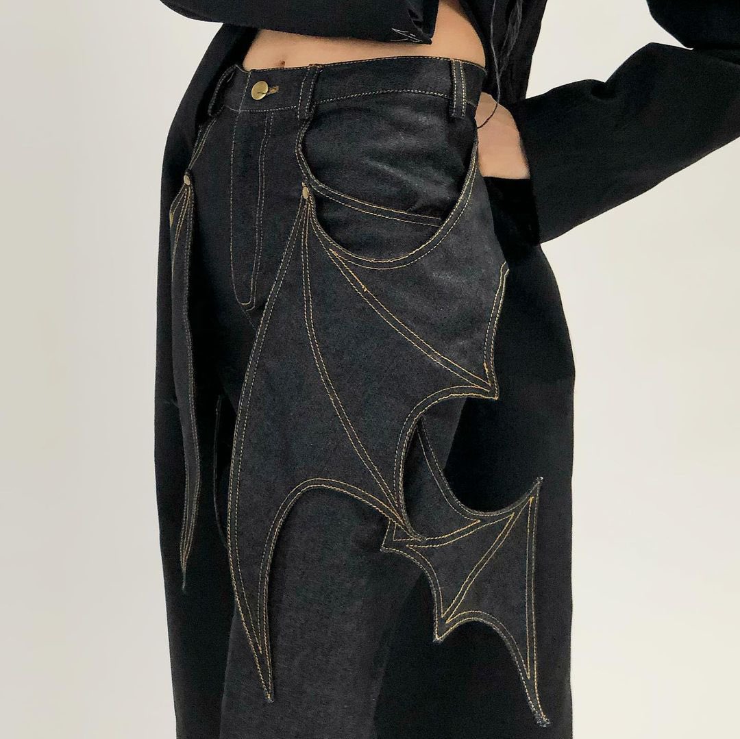 RT @girIsonfiIm: bat wings jeans from la lune ns22 https://t.co/ifgvhbkZYk