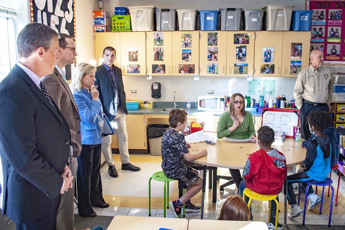 CSISD's tweet image. Texas Education Agency (TEA) Commissioner Mike Morath stopped for a visit this morning at Forest Ridge Elementary.  He visited classrooms and observed a Professional Learning Community session.
#SuccessCSISD
@Forest_Ridge11 @mike_martindale @teainfo @escregion6 @TerresaKatt
