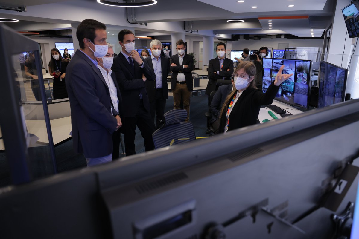 Inauguramos el Centro Integrado de Operaciones Estratégico de #Codelco, ubicado en su casa matriz. Será el cerebro central de la compañía! 🕹️ Tendrá una visión integral de las operaciones de las distintas divisiones de la empresa en el país 🇨🇱 
Detalles 👉🏼 bit.ly/3EgsvkV://