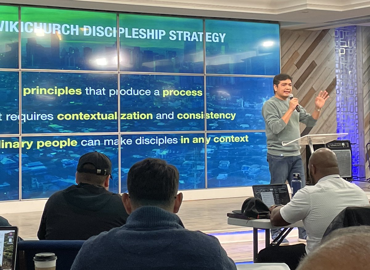 smurrell's tweet photo. Q: What is the #4EStrategy?
A: “Principles that produce a process that requires contextualization and consistency so ordinary people can make disciples in any context.”
— @caloyantonio explaining #RelationalDiscipleship at #Discipleship2021 conf in Lake Mary, FL https://t.co/GYUCMMLqxN
