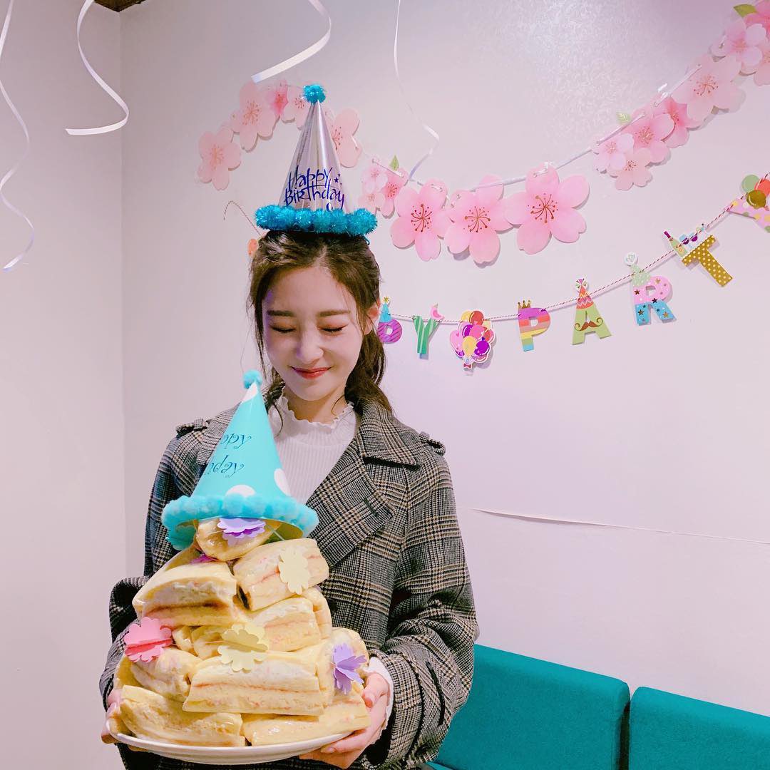 181202

#다이아 #DIA #채연