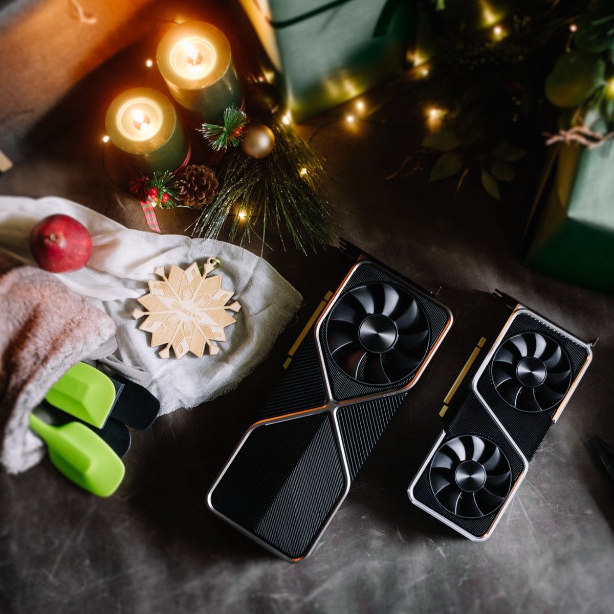 It's the last chance to #PlayItForward and win a GeForce RTX 3080 Ti for you and your favorite creator! 💚📽🎙

1. RT this post
2. Tell us which gaming creator's community you are proud to be a part of.
3. If selected, you both win new GPUs + 2 more for the creator's community!