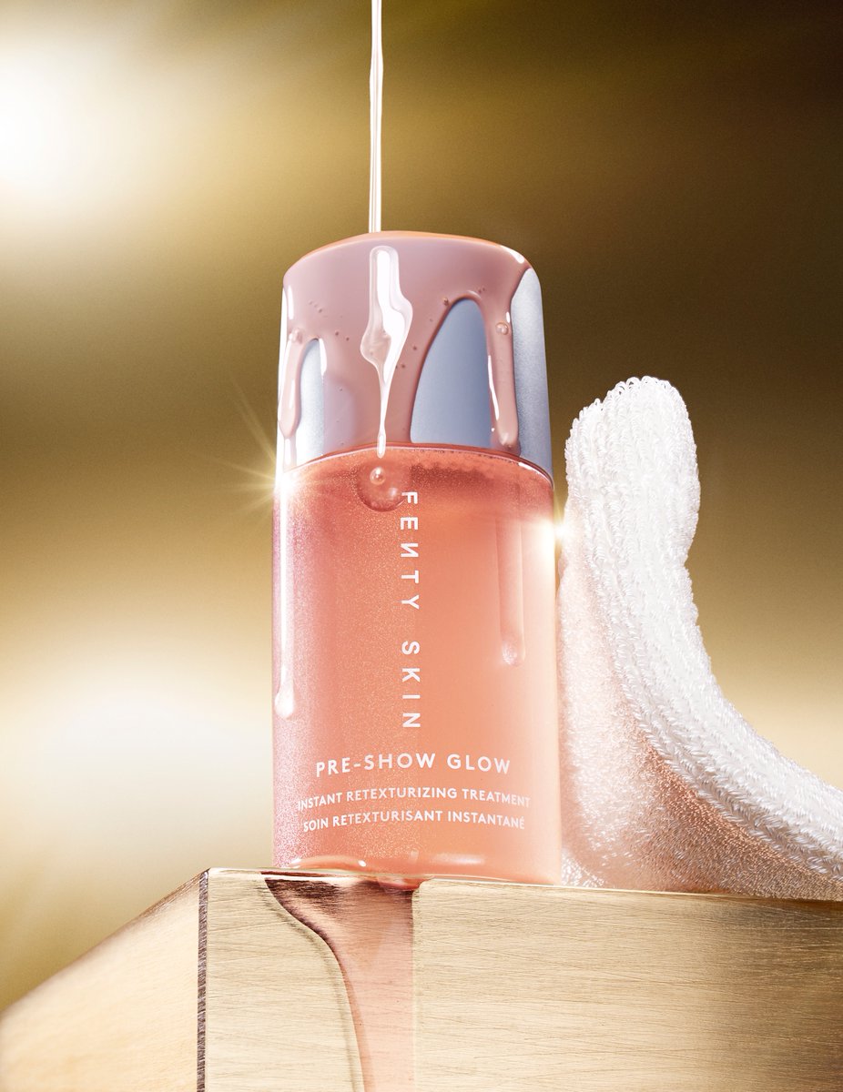 fentyskin's tweet image. Y&apos;all ready for a quickie?! 💦👀 Meet our 1 minute facial—#PRESHOWGLOW Instant Retexturizing 10% AHA Treatment + Reusable Applicator 😍 This powerful duo helps transform skin by smoothing and refining the look of pores, brightening dark spots, and evening texture over time ✨