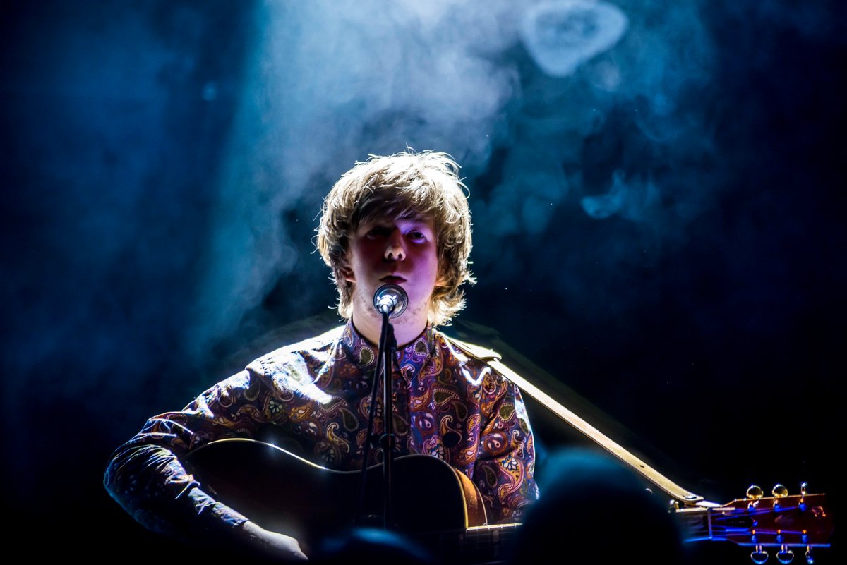 *ANNOUNCEMENT*
Not only do we have an epic guest in <a href="/LongfellaPoet/">Tony Walsh</a> for our live episode <a href="/DeafInstitute/">The Deaf Institute</a> on Sunday, the mighty <a href="/jamesholtmusic/">James Holt</a> and <a href="/ApolloJunction/">Apollo Junction</a> are playing too! How do you like THEM apples? Running times below...
Come say hello!
#VinylAdventuresMcr <a href="/Tim_Burgess/">Tim Burgess</a>