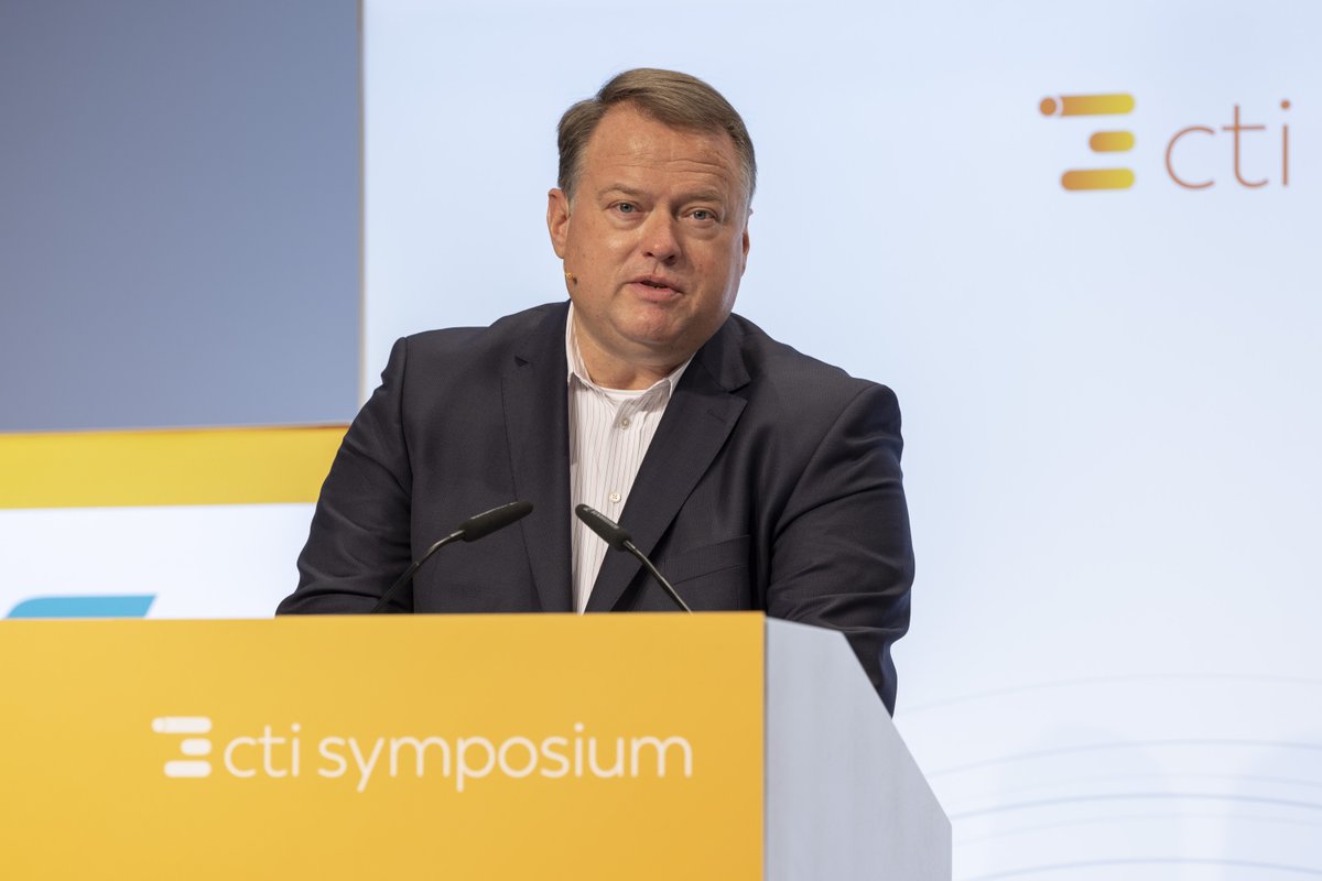 „I personally do not believe in e-fuels for passenger #cars. They are needed for marine and especially for #aviation however, where especially #battery-electric solutions are hardly feasible.“
Alexander Junge, Aral AG  at CTI Symosium 2021