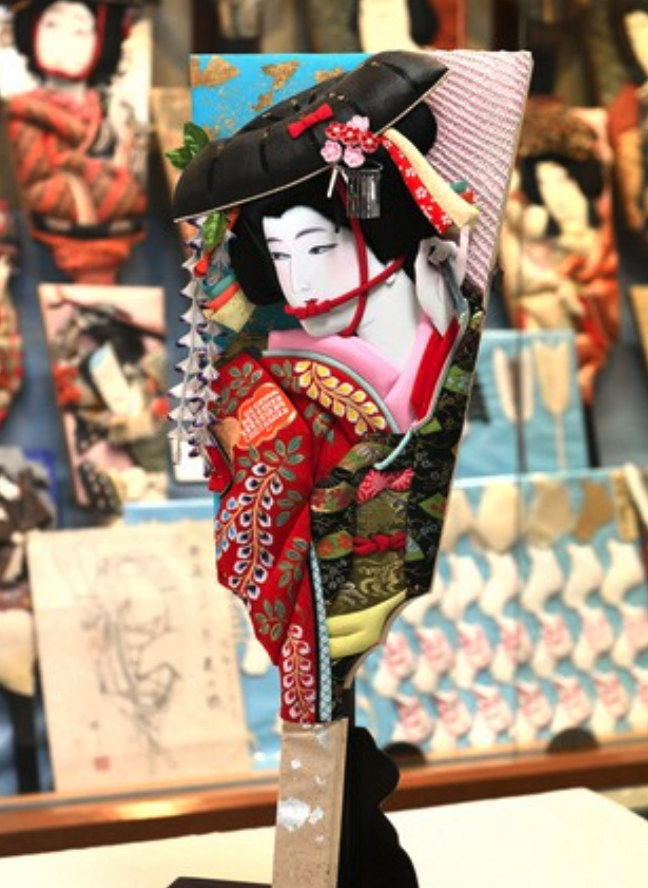 Wendy_Tokunaga's tweet photo. Tokyo shop's decorative "oshie-hagoita" paddles boast chic 3D patchwork designs. https://t.co/hGRyHidhxx https://t.co/CPuC0TpAxL