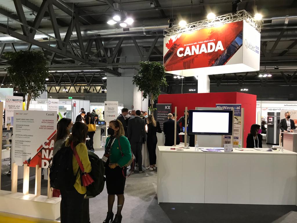 CanadainItalia's tweet photo. Esplorando grandi opportunità per l'eccellenza canadese nella transizione energetica con i partecipanti #Enlit Europe.
@kxsystems #SUBNETSolutions @SUBNETsolutions @RobertPresser @BluWaveai @BrainBoxAi @LoopEnergyInc @OpusOneSolns @pbscsolutions @pulsenics_team @XebecInc https://t.co/m3bdPRc2lj