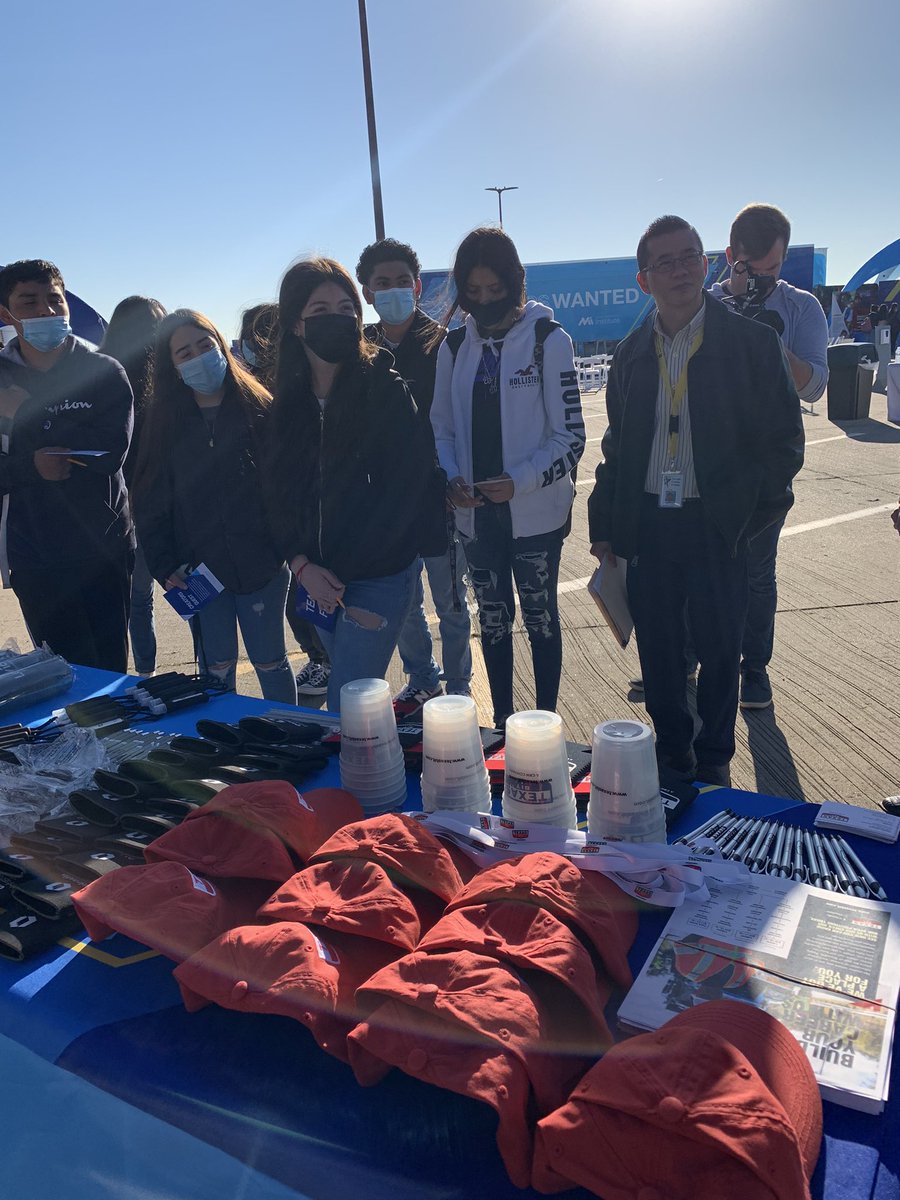 TxBit_'s tweet photo. We’re in Ft. Worth representing TexasBit & @crh_americas at the @ShopFloorNAM #CreatorsWanted tour to introduce students to the possibilities of a career in manufacturing. We’re a bit biased, but we think it’s the best career there is 😎
#texasbit #asphaltpaving #constructionlife https://t.co/et3KlMWPIT