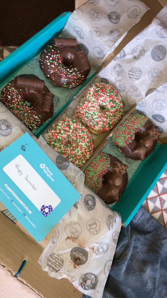 hev791's tweet photo. What a delivery! 🤭🤤🤤🤤🤤🤤 @planet_doughnut https://t.co/MCAeiqAJv9