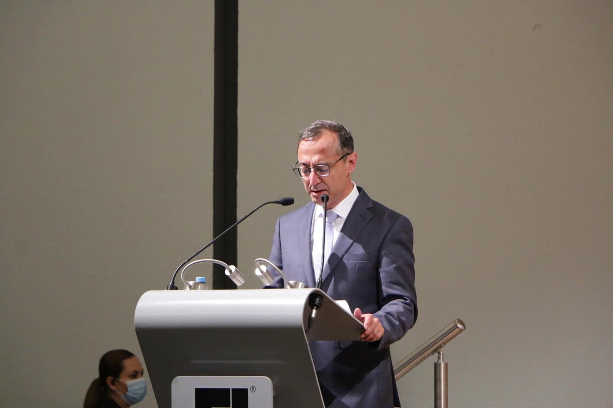ColoquioBiblio's tweet photo. Como parte de las actividades del XXXV @ColoquioBiblio, se llevó a cabo el Homenaje al Bibliófilo 2021, Tomás de Híjar Ornelas, en el marco de la 35 @FILGuadalajara.
#HomenajeAlBibliófilo #ColoquioBiblio #35FIL #SomosLectores https://t.co/fzkugoAow6