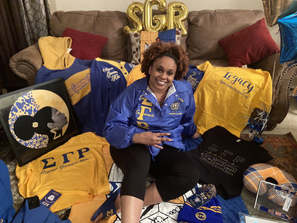 _jazmynmonet's tweet image. They finally set me free 💙💛 #Legacy #eeyip 🐩