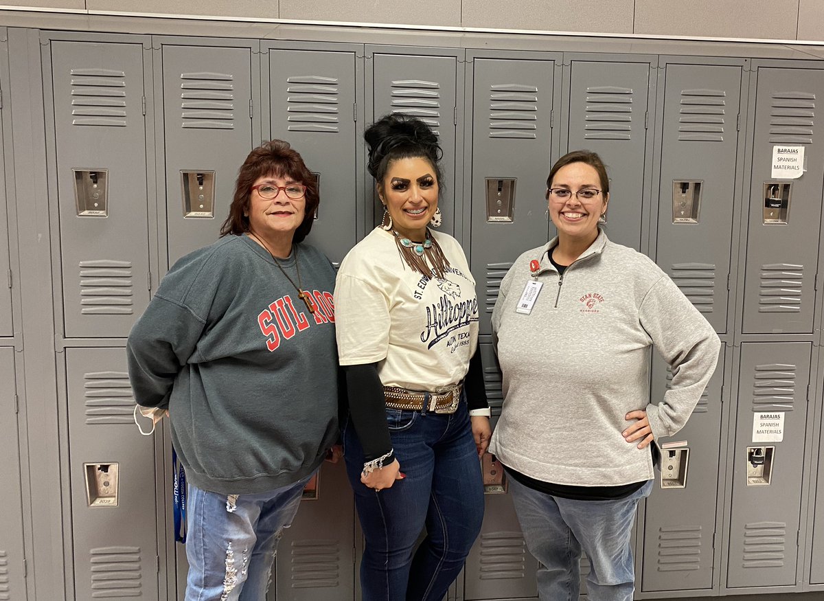 MsYesiB's tweet photo. District wide college short day #Futureisbright #CollegeDay #ECISD #BronchoPride #AVID @EctorCountyISD @BigRedBronchos @BronchoNews https://t.co/NkMUNsCpRB