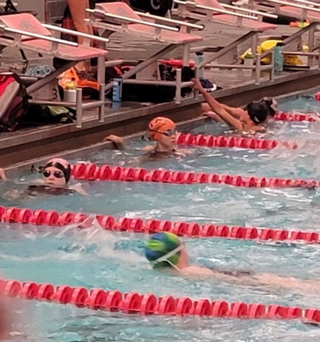 BTA_RollTide's tweet photo. Traveling over the holidays & need to prepare for upcoming meets? Not a problem! Here’s a sneak peak at a few of BTA’S very own athletes who made a special mark with their training in & out of the pool while on the road. Keep it up BTA Crew! 💪🏊🏼♂️🏃♀️🏃♂️ #WeAreBTA #wednesdayworkouts https://t.co/JojBViNnZ6