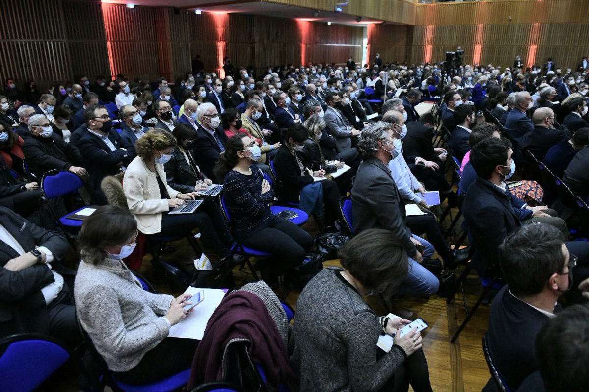 🔴 Lancement des #AssisesDuCommerce à #Bercy.
Réinventons le #commerce de demain, 👉🏻 avec pour la première fois, la définition d’une véritable #politique du commerce, au même titre que l’Industrie et l’agriculture.

<a href="/BrunoLeMaire/">Bruno Le Maire</a> <a href="/alaingriset/">Alain Griset</a>