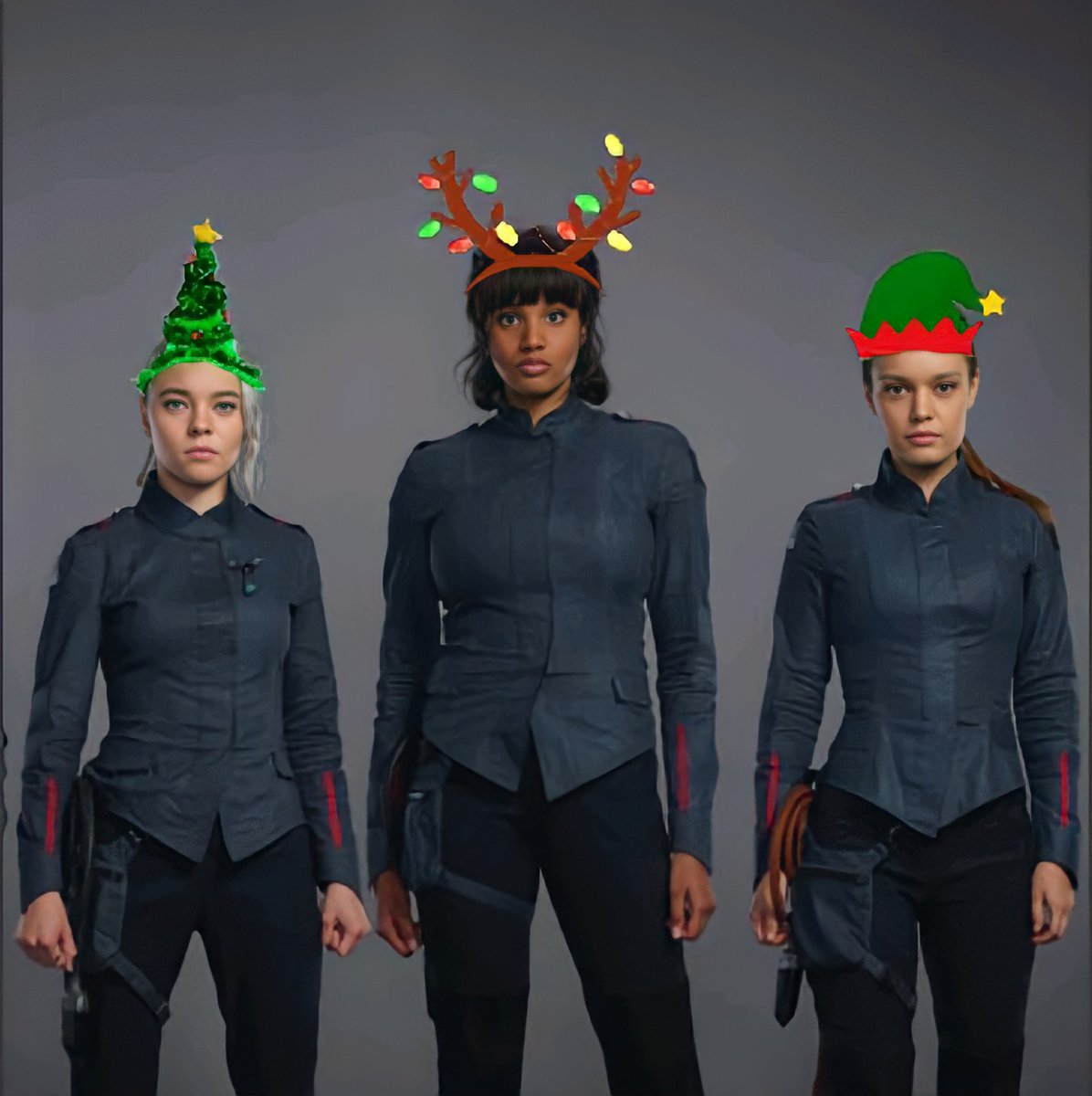 Gemini_shitbird's tweet photo. It's the....Jingle-Bellweather unit 😂🤣🤣🤣 #SomeonePleaseStopMe 😐 https://t.co/1n0RD3Eyls