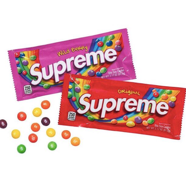 merakethink's tweet photo. Supreme &amp; Skittles 🟥🍬

La marca reconocida de streetwear se está infiltrando poco a poco en diferentes industrias… 

¿Qué te parece su próxima colaboración?

#Merakethink #marketing #Supreme #Skittles #colab https://t.co/ot4AiJA6dE