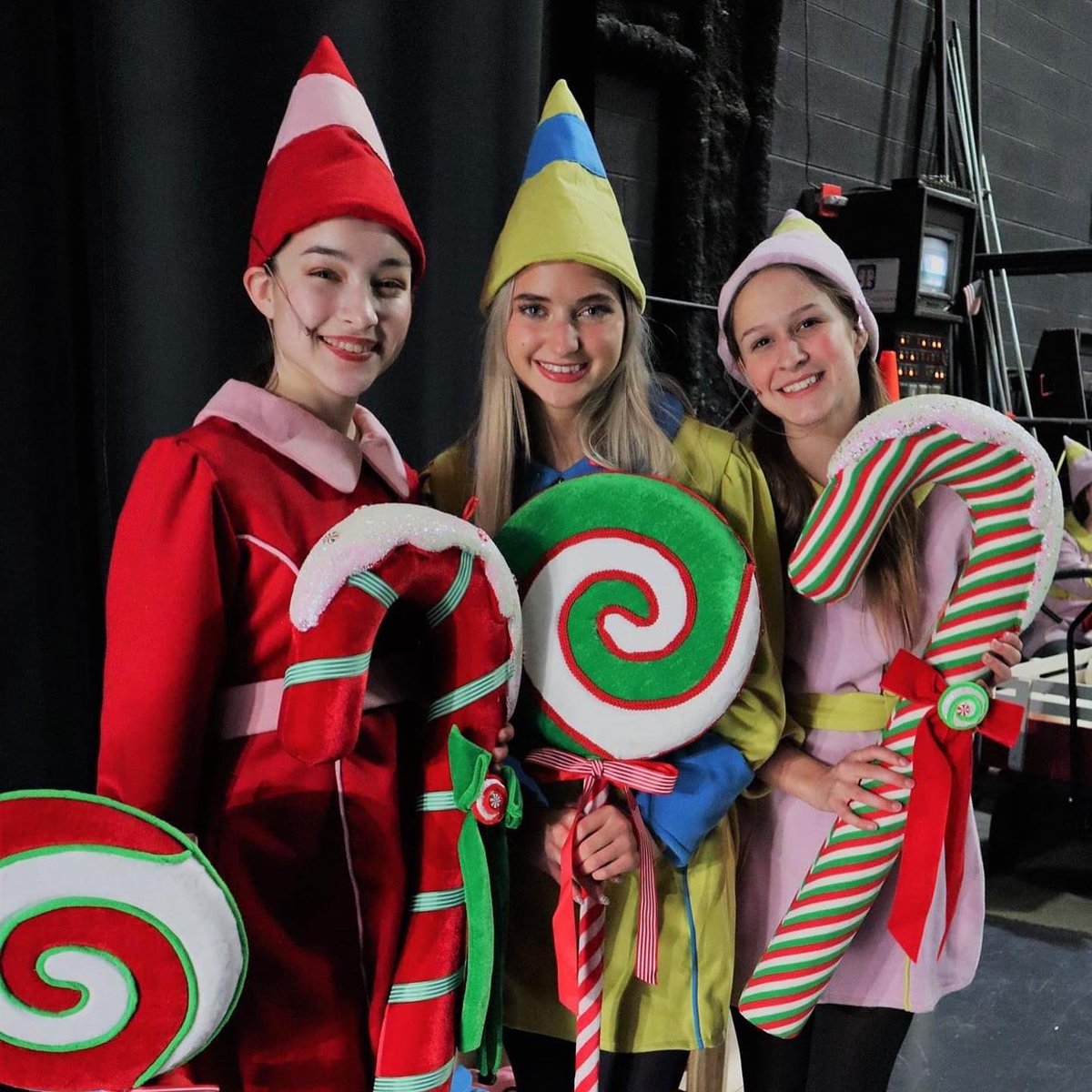 AlmaSchools's tweet photo. Here is an exclusive sneak-peak of Elf the Musical, just for YOU! These students have worked SO hard and can not wait to show you the magic they've made!

December 2-5 | Tickets: $15 adults, $10 students 

Purchase tickets here: https://t.co/y4nGyVUBWQ https://t.co/j90DqZjECJ