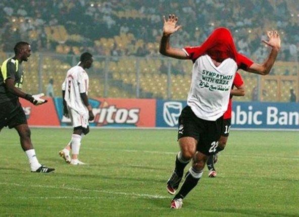 AhlyInsider's tweet photo. الرجال مواقف وإذا ذكرت المواقف ذكر تريكة

#we_support_abotreka
#كلنا_ابو_تريكه https://t.co/7GVUclCcJ4