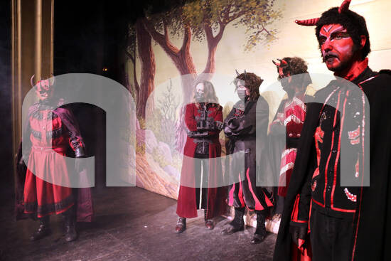 ACNcatcentral's tweet photo. Els #Pastorets programen unes 200 representacions arreu de Catalunya, el doble de l'any passat. La presentació de la temporada s'ha fet amb un acte descentralitzat a diferents ciutats del país com #Manresa i #Terrassa@pastoretscat https://t.co/6aUAuc4Rra https://t.co/ImPK4aX9r6