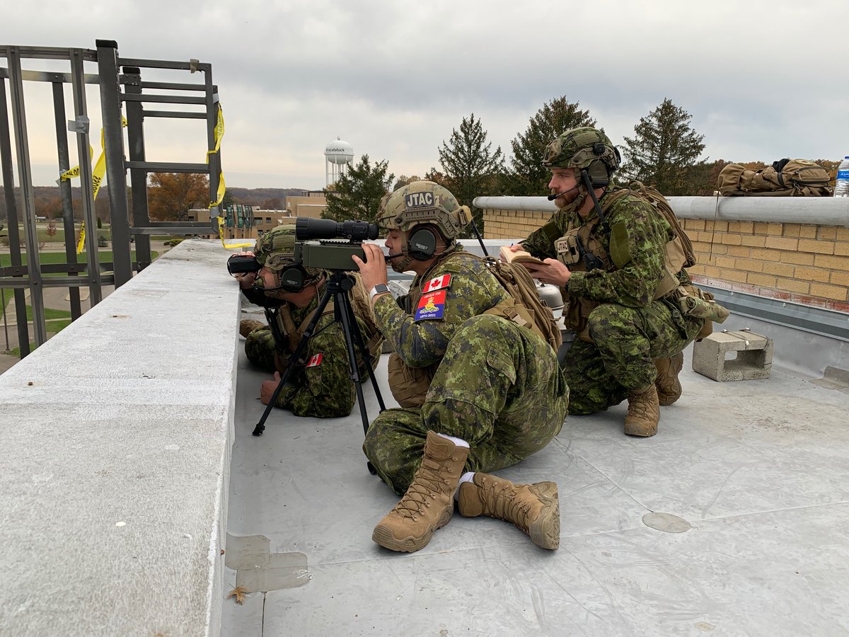CdnArmyToday's tweet photo. Canadian joint terminal attack controllers and members of the #JointFiresModernization project team were back on the ramp at #BoldQuest to continue trials with the relatively new Collins Aerospace digitally-aided close air support system. https://t.co/GApmatNYl3 https://t.co/bBI24dJmMp