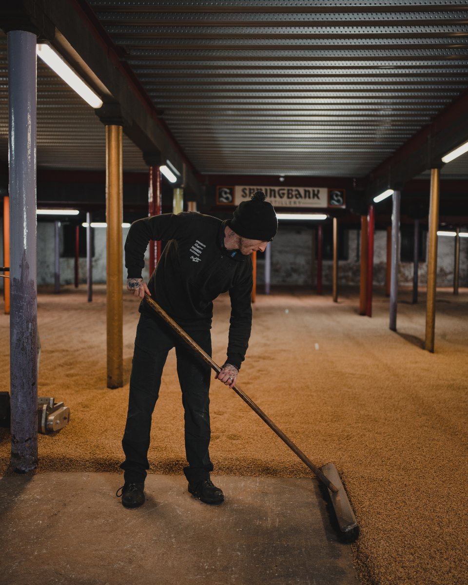 As we arrive at the first day of advent, the countdown to Christmas begins! 

The remainder of the year will be spent malting barley for our unpeated Hazelburn - one of the first whiskies to be distilled when we reopen in 2022. 

What is on your whisky wish-list this year?