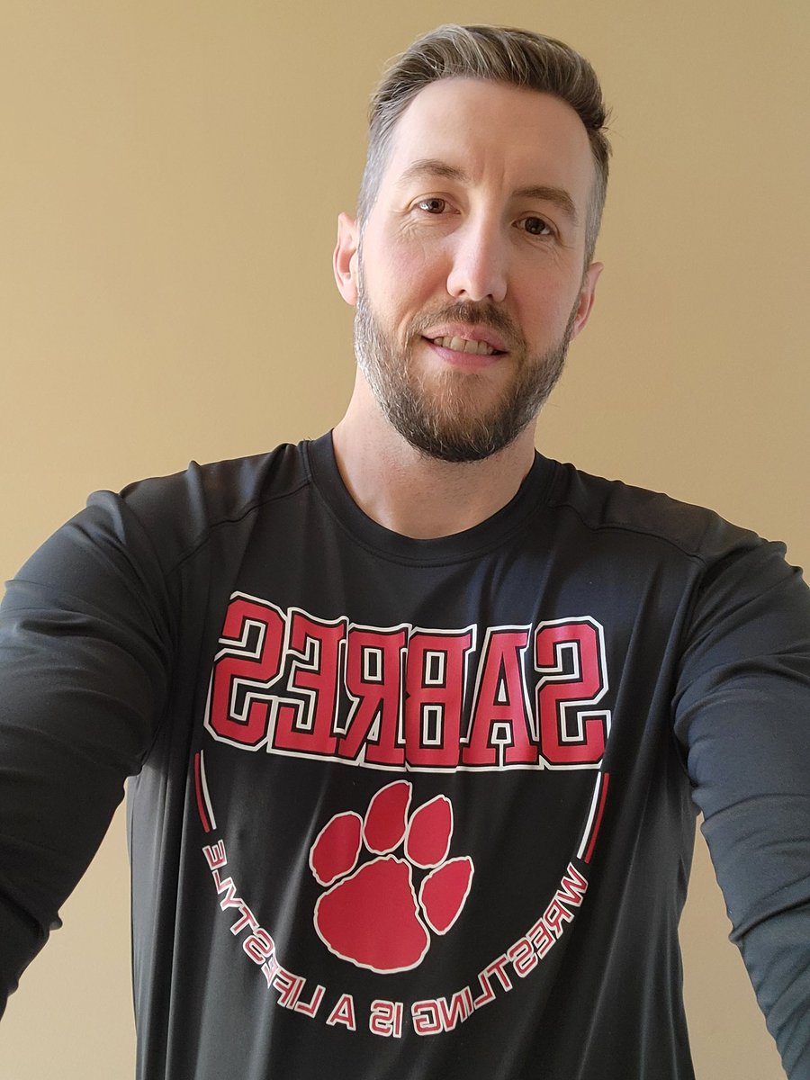 rogerses2's tweet photo. Supporting wrestling today as they have a home #trimeet. Good luck to @smmenshoops & @south_meck_wbb as they travel to Providence tonight! #sabrenation #gosabres https://t.co/o1kd2sC7v7