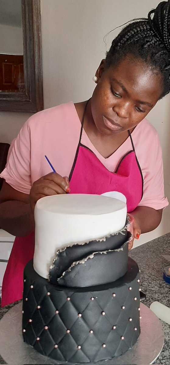 Busisiw02081876's tweet photo. #cakedecoratingclass
📍Wespark https://t.co/JQVYQfdLpM
