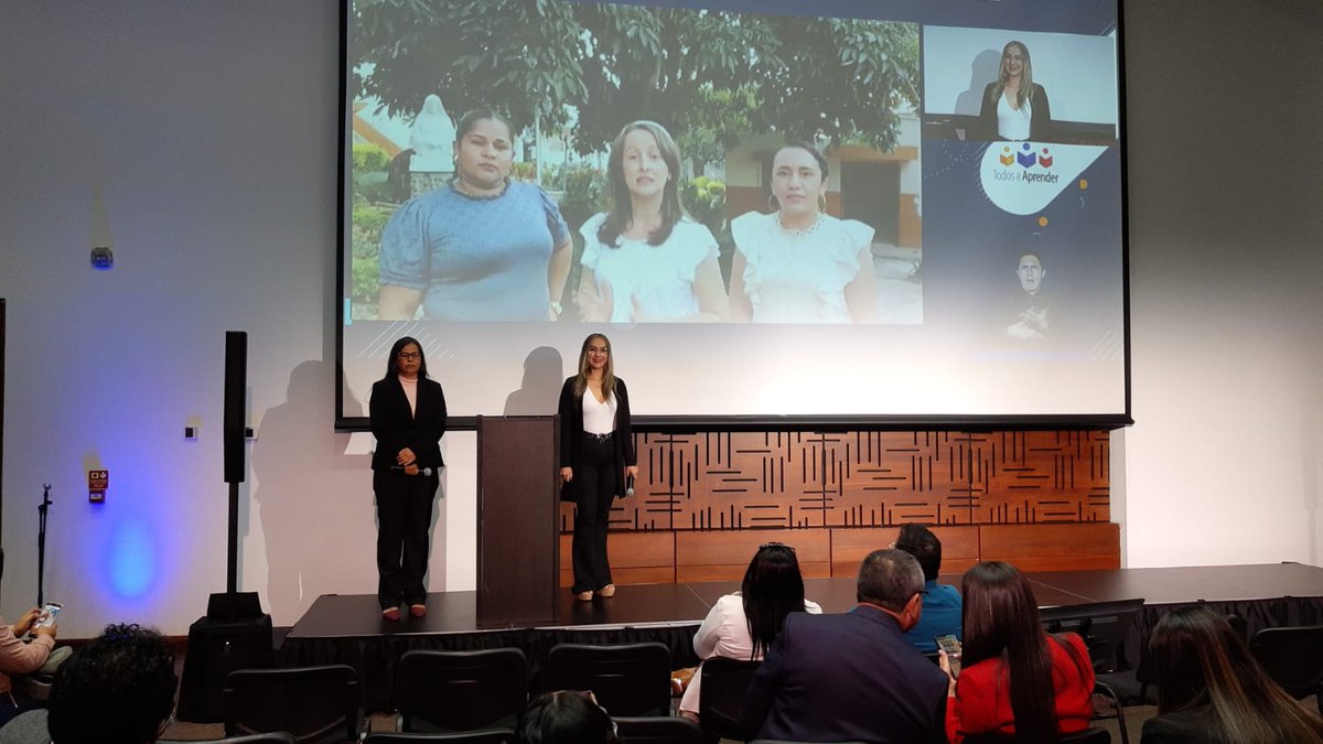 JohanaCifuente5's tweet photo. #PTAmeTransforma CDA Sinergia pedagógica PTA Cesar socializa su experiencia entre voces: La palabra es acción como forma de dinamizar iniciativas que promuevan aprendizajes ¡Felicitaciones @osirisgriega , @ngelaRo72211174 y Sinergia por su excelente experiencia y presentación! https://t.co/K1hieL67we