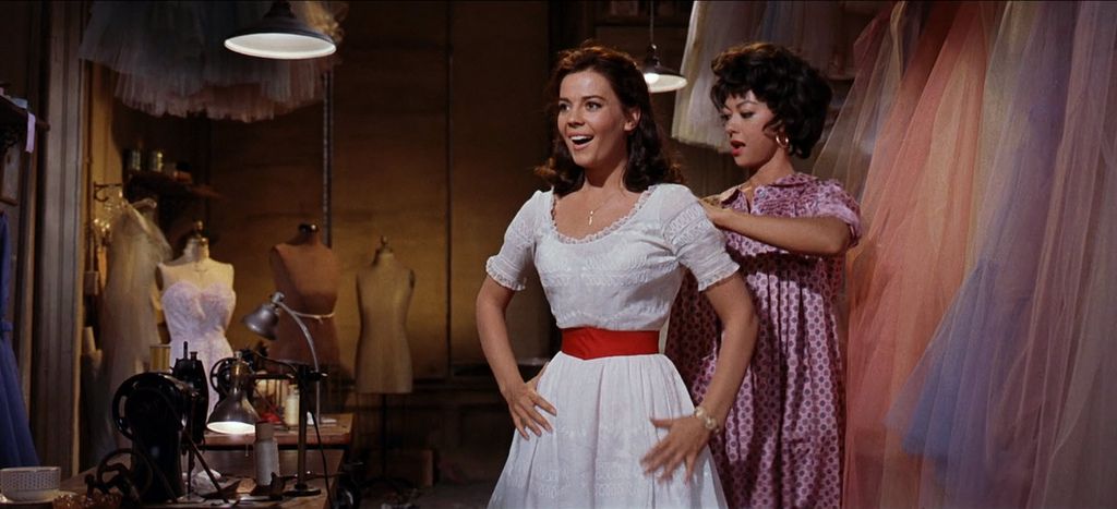 NormMailer's tweet photo. #TheView  

Natalie Wood   Rita Moreno  #WestSideStory https://t.co/0xnsOVqKnG