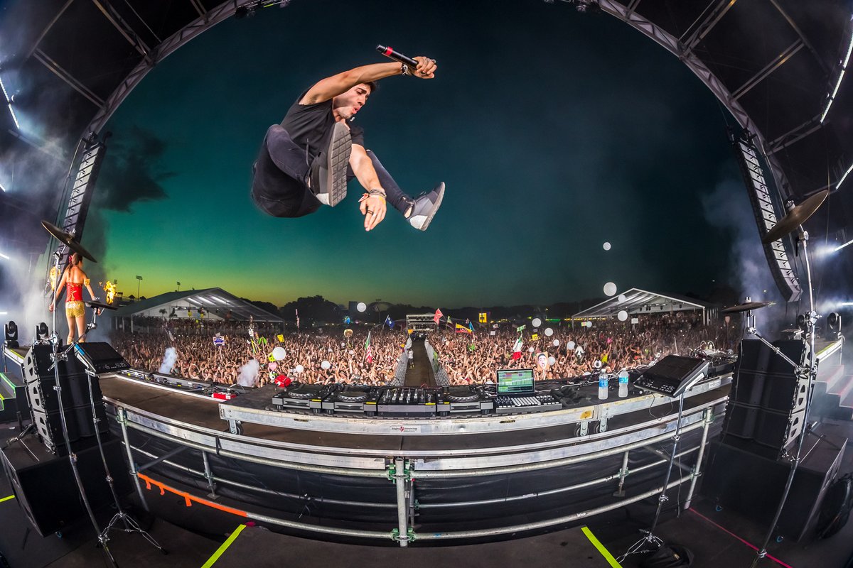 sunsetotr's tweet photo. We're taking it back 5 years to when @3LAU took flight on our main stage at #SMF2016 βοΈππ₯³ #WaybackWednesday
πΈ @agpfoto / @alivecoverage https://t.co/VejHLxcKKF
