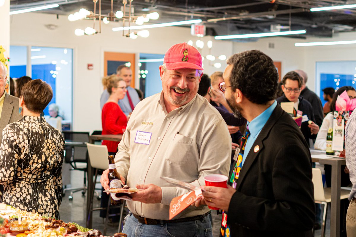 creativecoast's tweet photo. Our Holiday Mixer is happening on Dec 16th from 4:30p - 7p at @ExpansiveWork on Johnson Square...do you have your ticket??? Get the Early Elf ticket for $10 now through Dec 11th!
https://t.co/FnsiSi7Hjf

#happyholidays #holidaymixer #holidayparty #startups #startup #entrepreneur https://t.co/0KhSXyE7L9