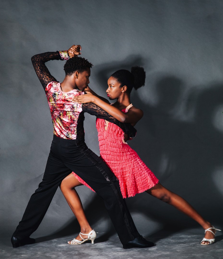52LovePodcast's tweet photo. When mastered, the synchronized, heart-racing, hip-thrusting action of ballroom dance provokes two bodies in close proximity into meeting each other’s rhythm in aim of a shared climax.
👯‍♂️
#52Love #RelationshipGoals #Love #dancelessons
#The52LovePodcast #Romance #ballroomdancing https://t.co/tTME4fHB0m