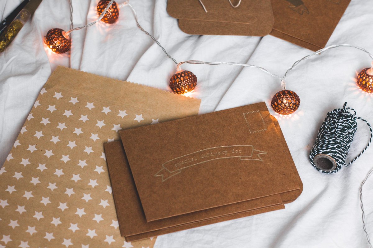 GoodForMenCo's tweet photo. With Holiday season fast approaching, you don't need to ditch your sustainable habits. Here are 12 tips for a sustainable Holiday season. https://t.co/L8qCbuHBxt. #Sustainability #ConsciousLiving #Ethical #Organic #ZeroWaste #Thanksgiving https://t.co/pLMg7bFCVt